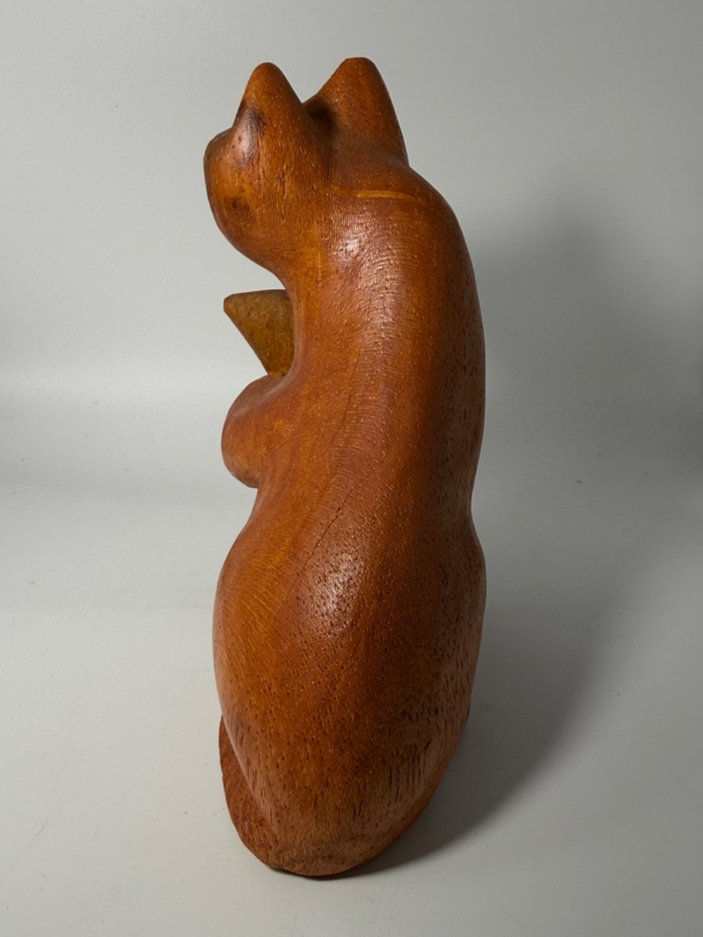 Cat with Fish Wooden Carving - Picture 3 of 5